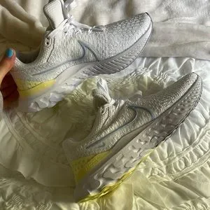 Sepatu Nike React Women's White Nike Shoes Womens Nike React